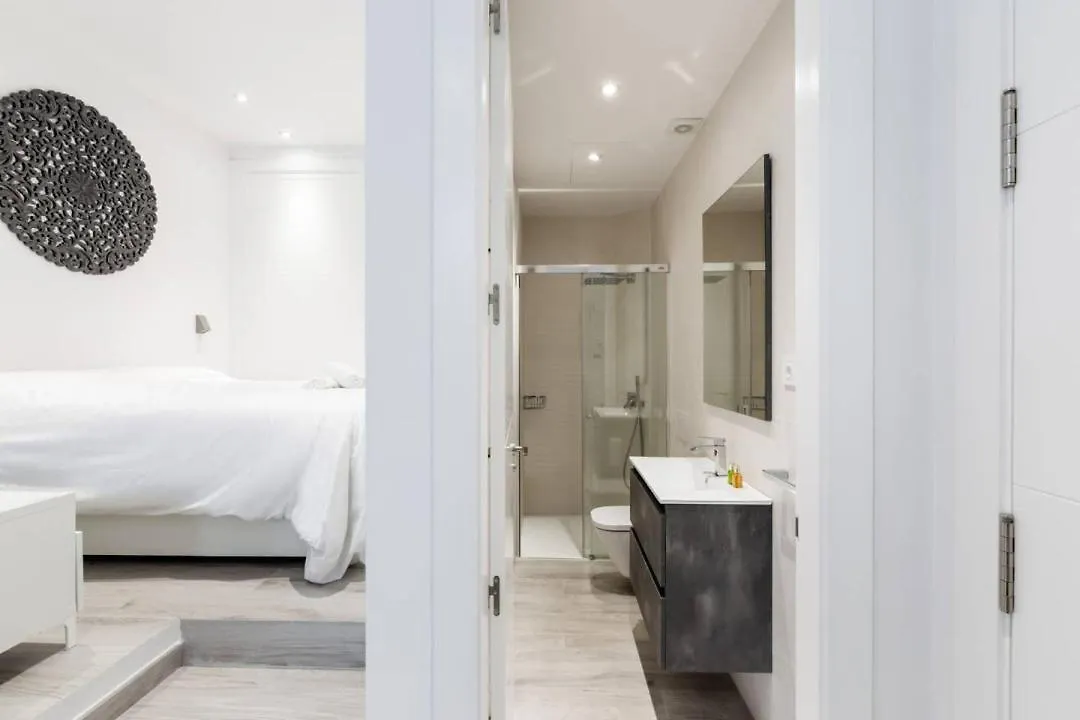 Minty Stay - Studio La Merced Malaga Apartment